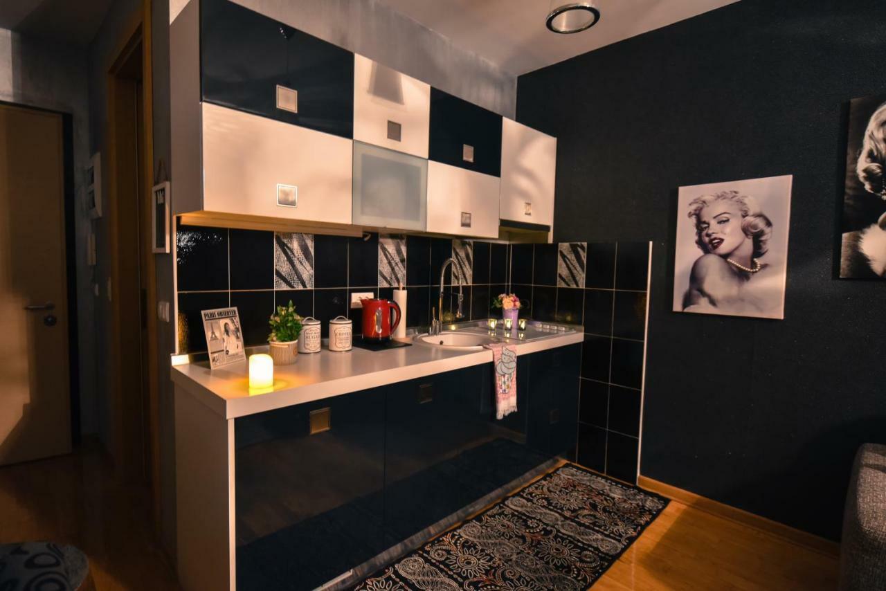 בודווה Marilyn Apartment מראה חיצוני תמונה